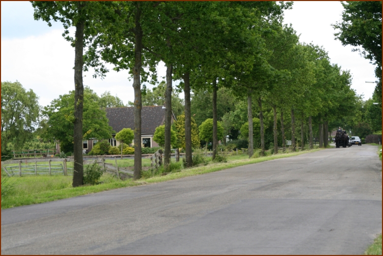 935 Willy & Gerard 122 Met de Koets